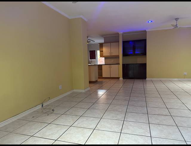 3 BEDROOM SIMPLEX TO LET IN UMTENTWENI
